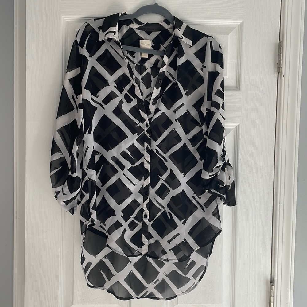 Chicos short sleeve sheer blouse. Size 0 (fits like a small/medium)